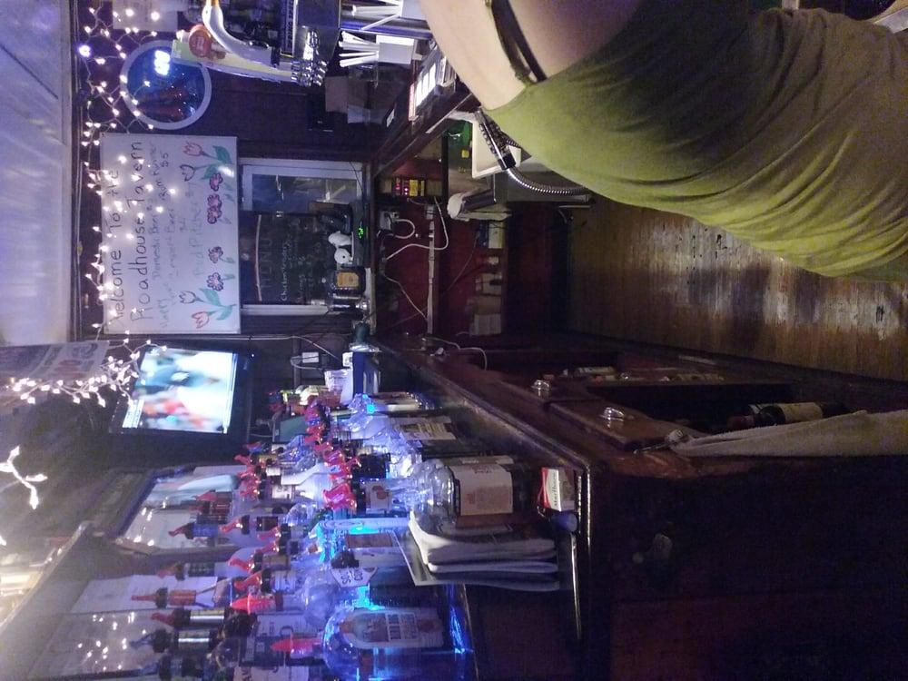 Road House Tavern