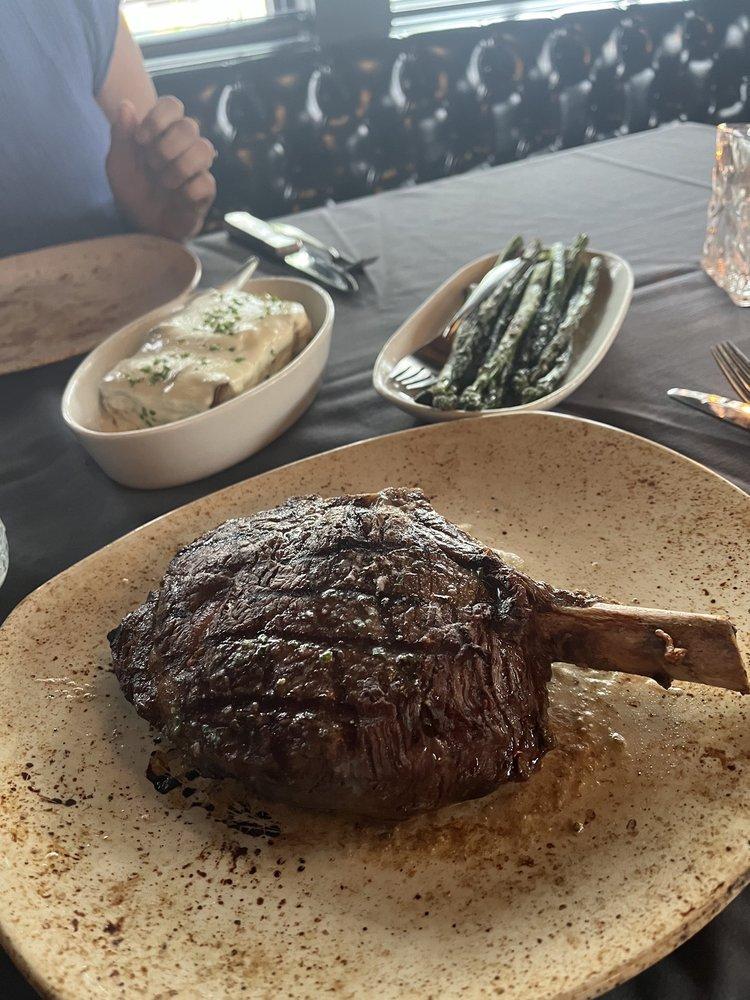 Bowdie’s Chophouse