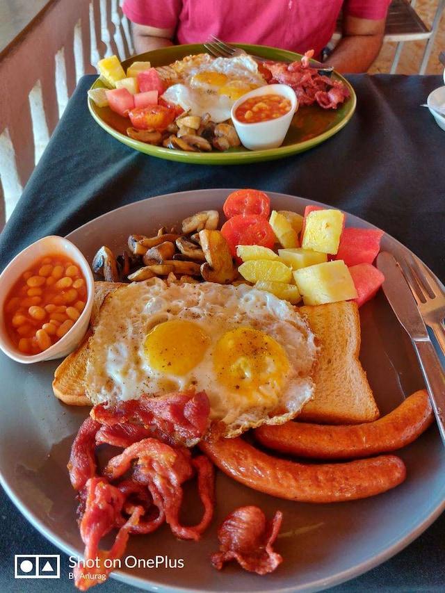 Brittos Bar & Restaurant