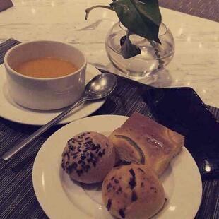 MoMo Cafe - Courtyard by Marriott Agra