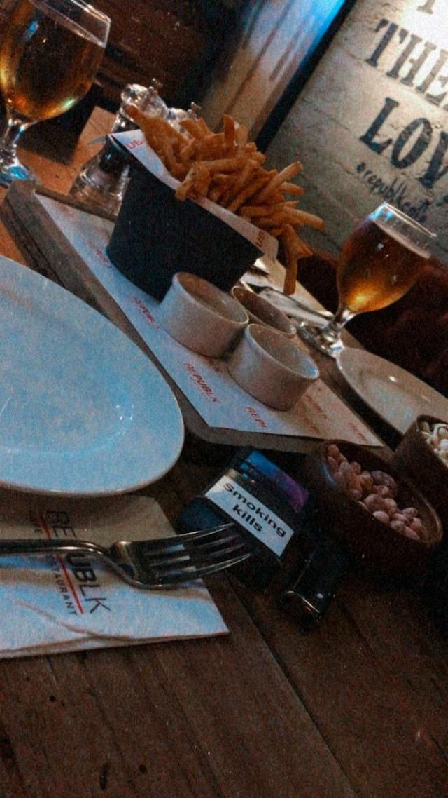 Republk Cafe & Restaurant