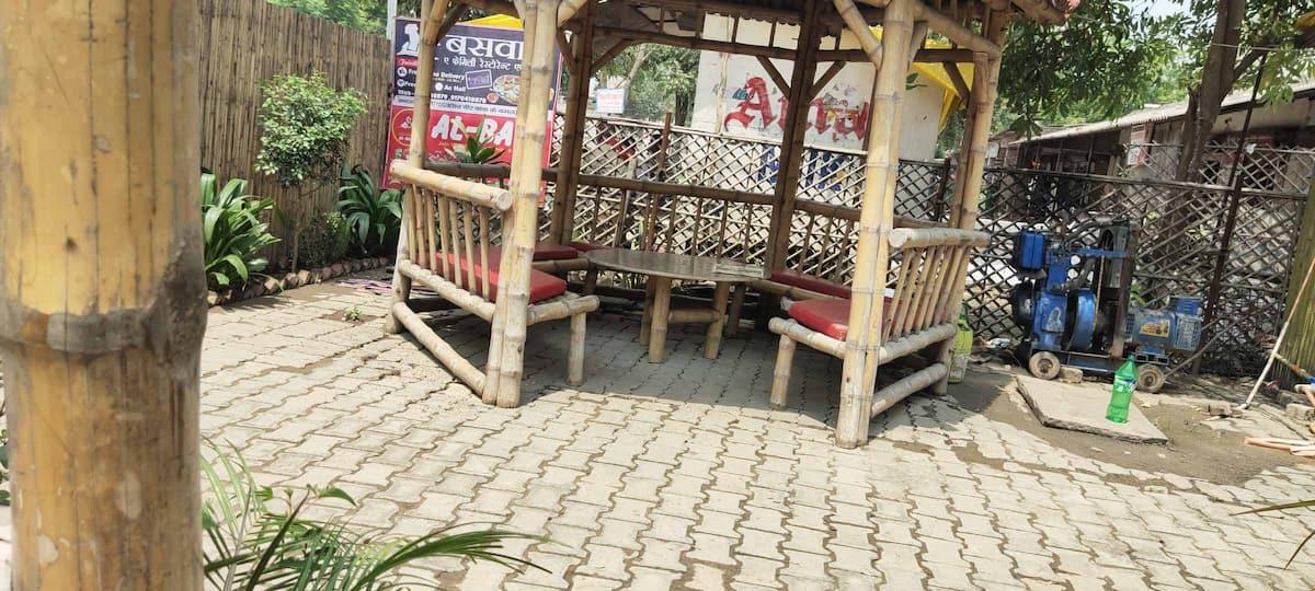 Baswari - A Family Restaurant & Hotel