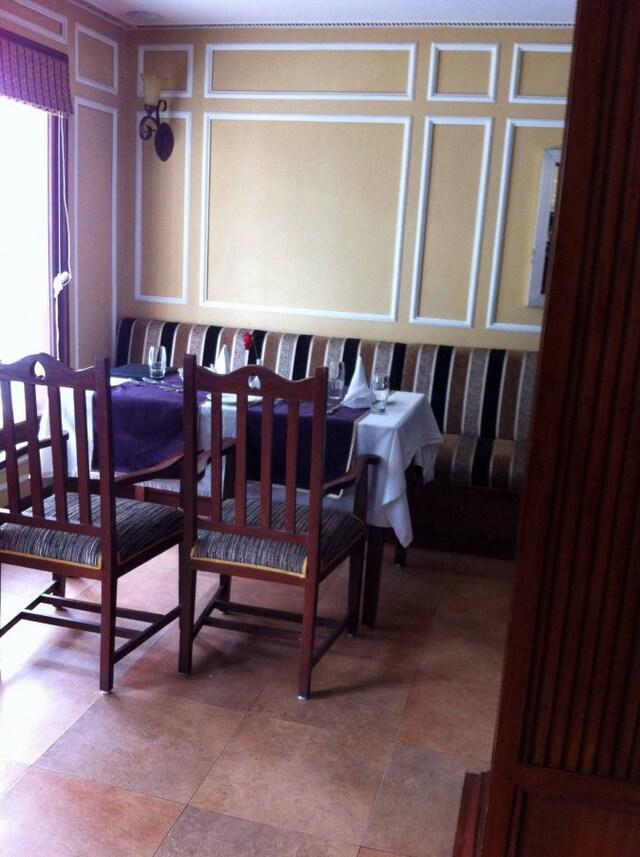 Samrat Restaurant - Chanakya BNR Hotel