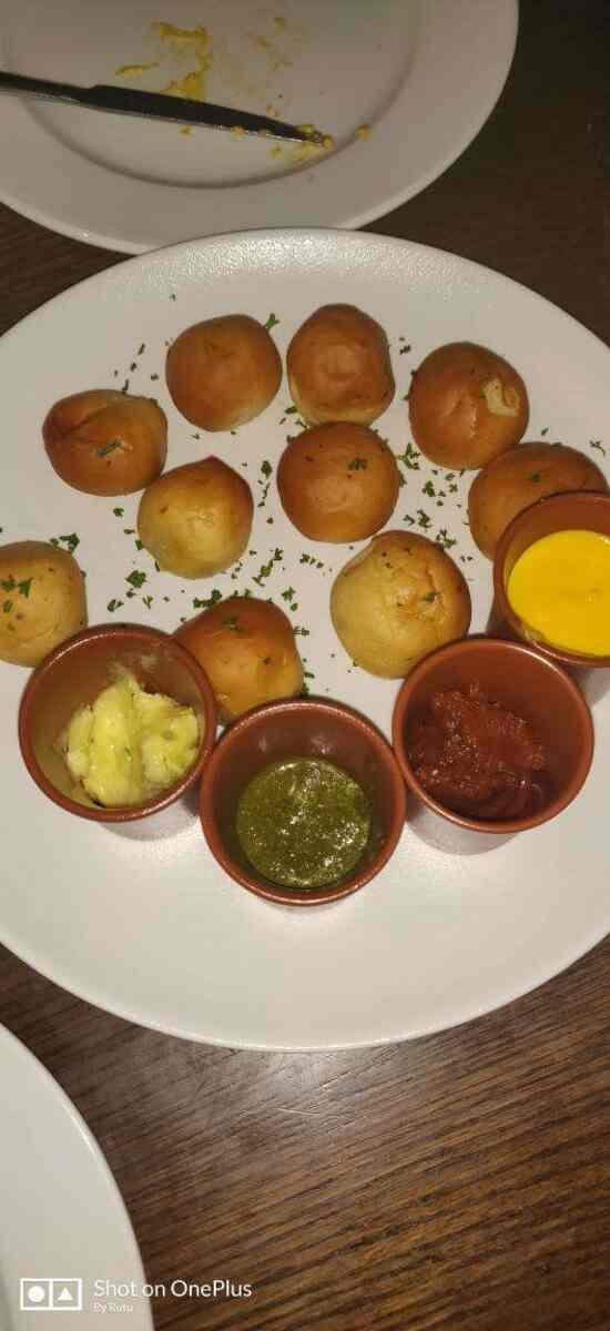 The Stables - Peninsula Redpine