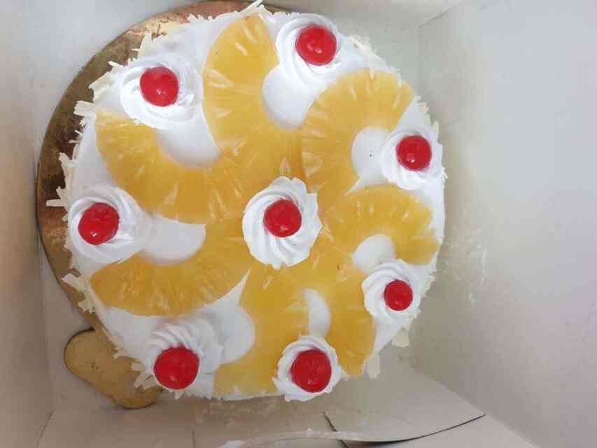 Creme Castle - Cakes and Desserts