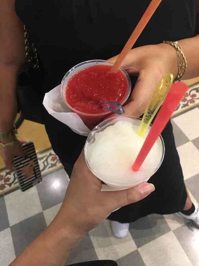 LE COLONNE GELATI & CREPES FAMOSE