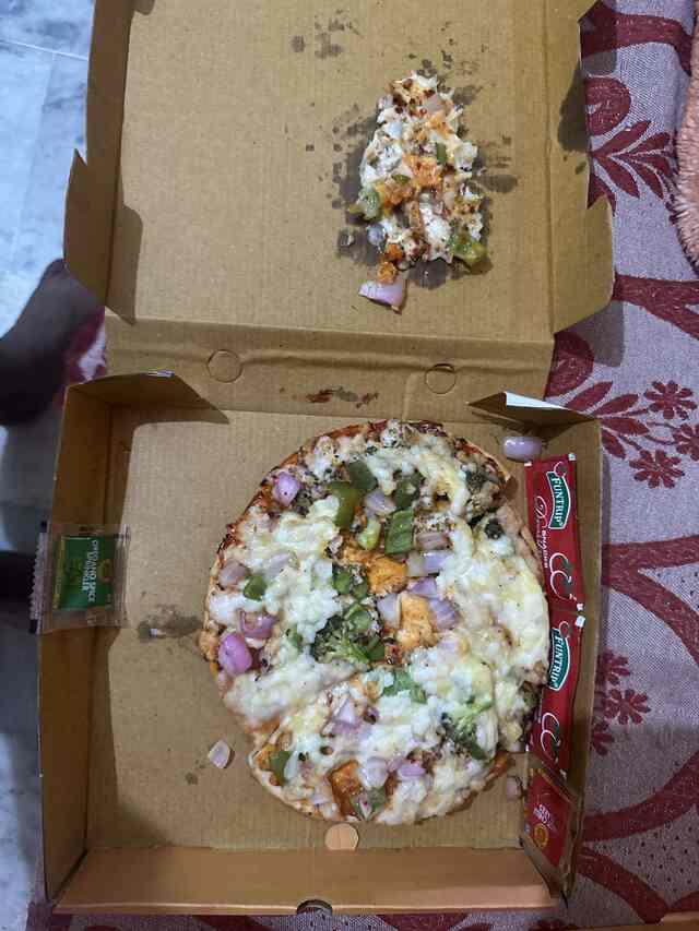 Earth House Restaurant