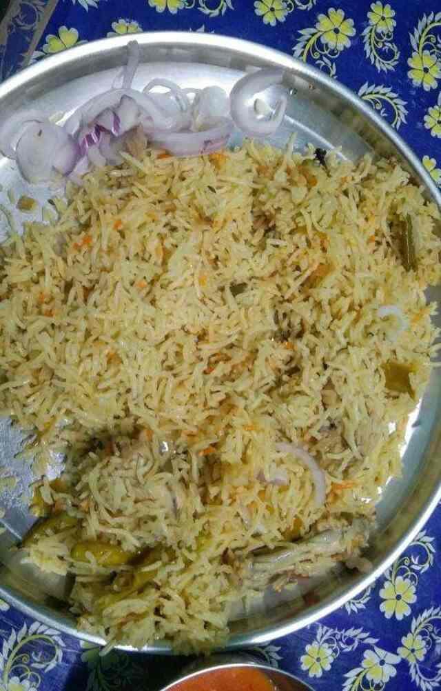 Kamil Muradabadi Shahi Chicken Biryani Corner