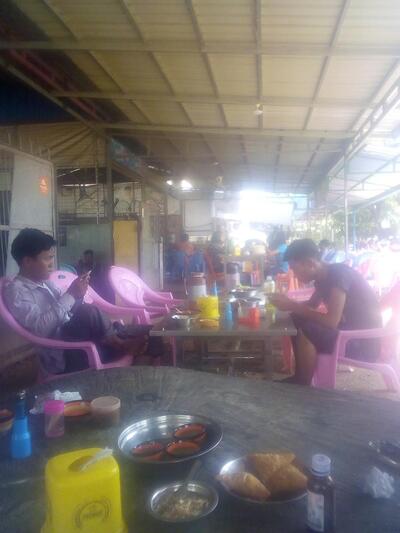 Moe Thout Kyel Cafe