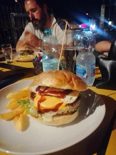 Hamburgheria (BIRRICINO bere &mangiare)