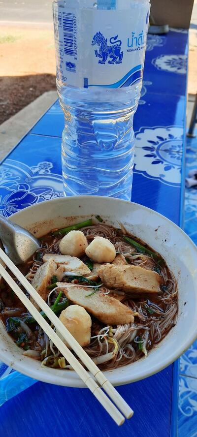 ร้านก๋วยเตี๋ยวป้าอ้วนเต็มชาม