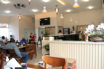 Quatro Estações Confeitaria e Cafeteria