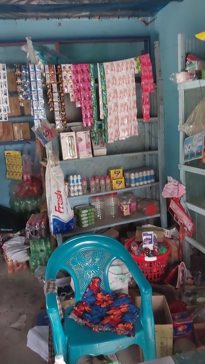রাজ্জাক ষ্টোর