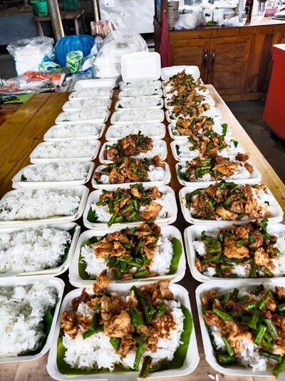 แม่นิด อาหารตามสั่ง ตลาดสดโพธิ์พระยา