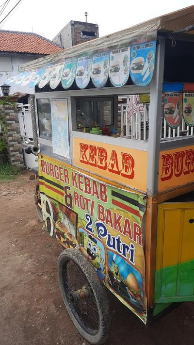 Ketoprak Senggol dan Soto Tangkar