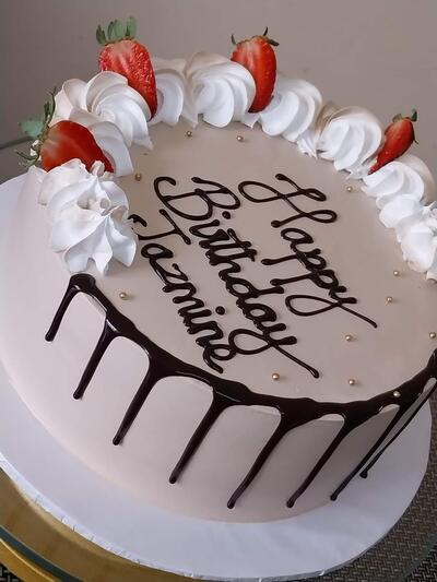 Cakes & Buns Delight