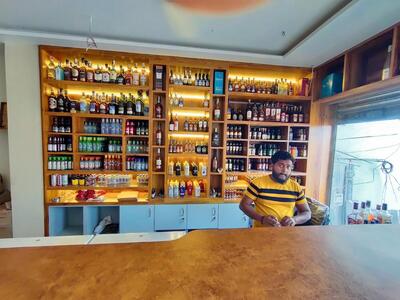 Paras bar and restaurant