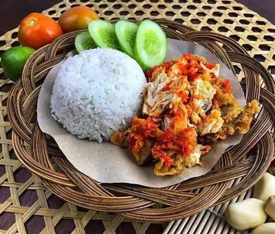 Ayam geprek bu asri