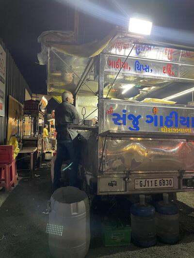 Sanju Gathiya(dhoraji),amdavad, south bopal.