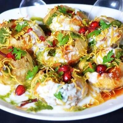 Madhav Chowpatty- family restaurant