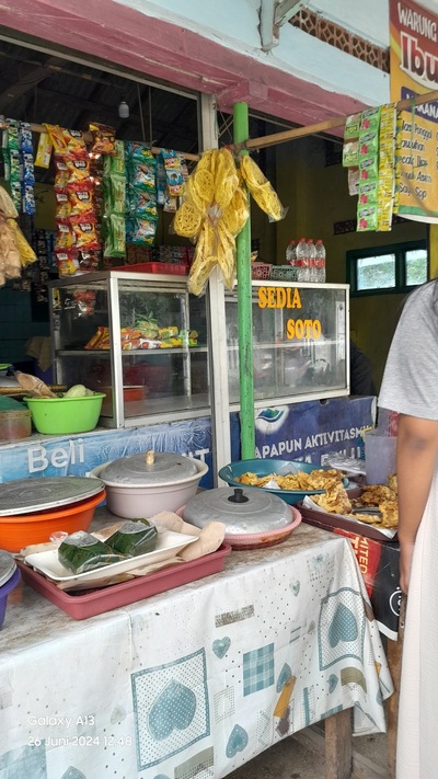 Warung makan lawuhan Bu Juroh