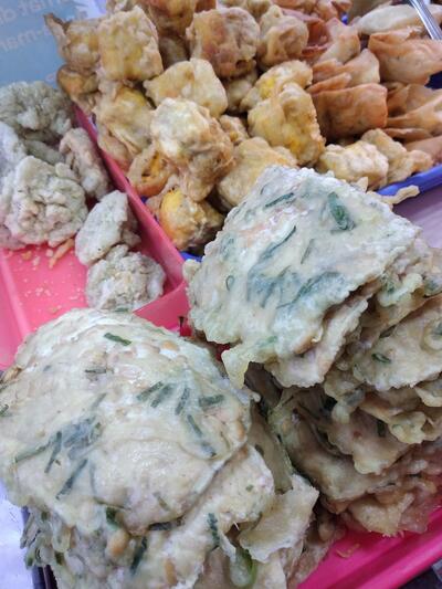 Gorengan dan Tempe Mendoan Cibeunying