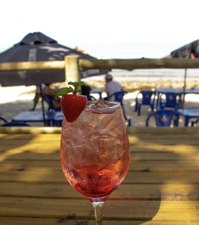 Cabana Bahia Beach - Restaurante e Bar com música ao vivo