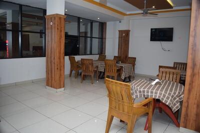 Relax Inn Bar & restaurant