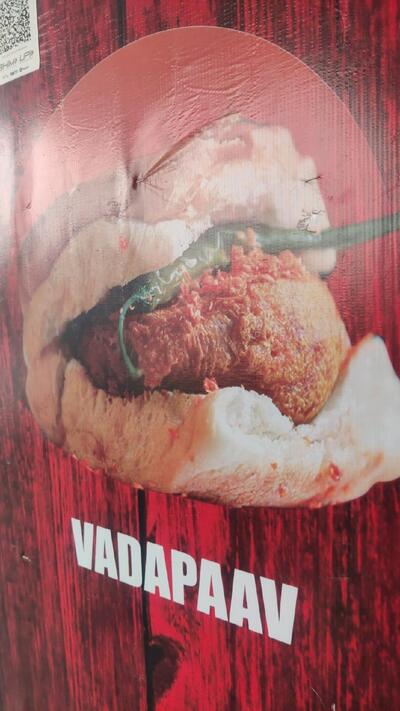 Swami Hatke Vadapav And Amrutulaya