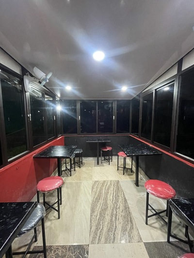 3 STAR KNIGHT KITCHEN