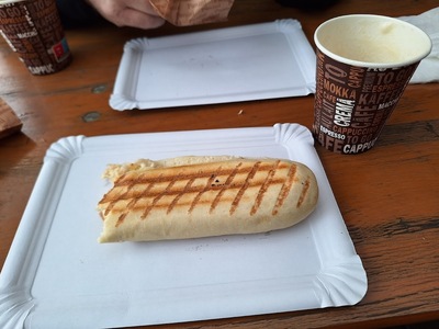 Občerstvení u jezírka