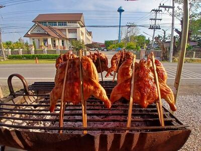ร้านไก่ย่างวิเชียร ส้มตำ ข้าวเหนียว ลาบขม ต้มแซบ