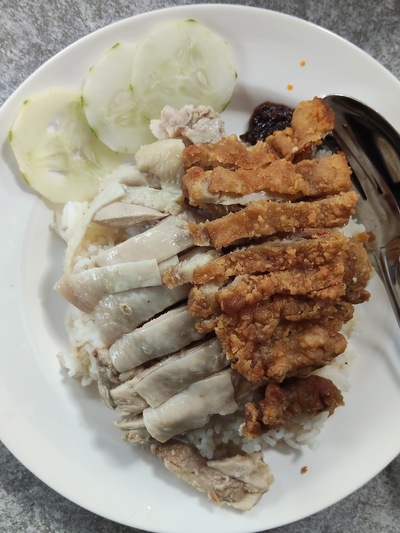 ข้าวมันไก่หน้าวัดหนองบัว
