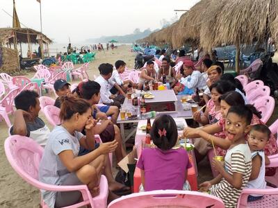 လှိုင်းရိပ်ညိုပန်းတော်ဖြေ စားဥယာဉ်