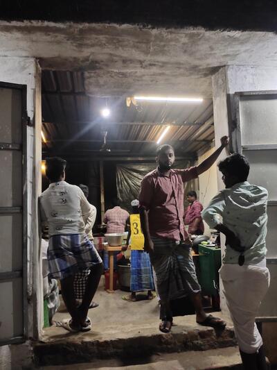 பூஹாரி'ஸ் கடை