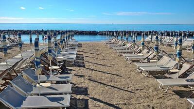 Red Restaurant Bagni Souvenir Loano