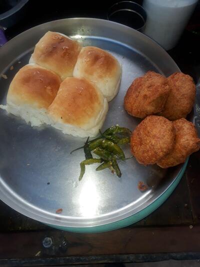 Riyaj Vadapav