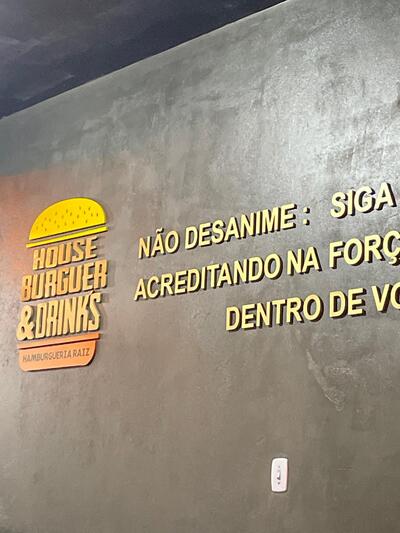 House Burguer & Drinks