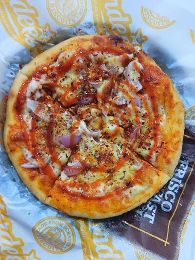 Gryffindor pizza and cafe