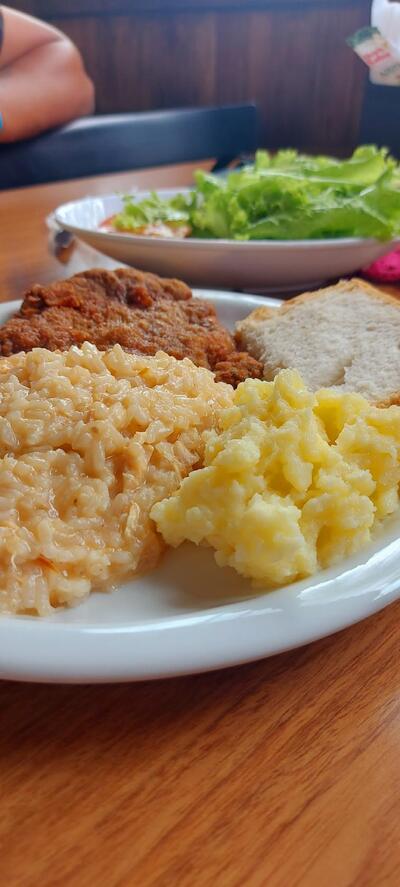 Quiosque Colonial Morangos do Vale