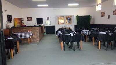 A Nossa Pizza Pizzaria Delivery e no espaço próprio