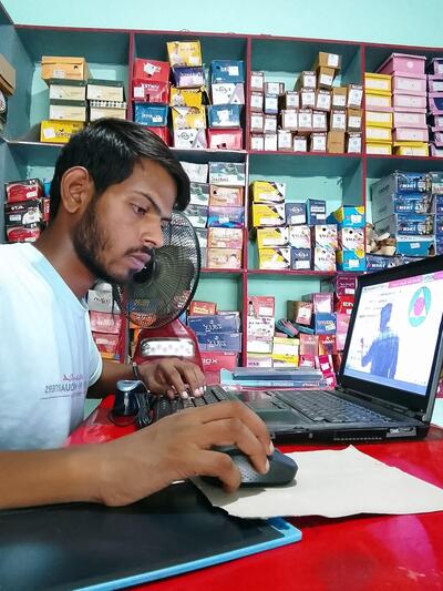 GOLDEN BAR AND HOTEL