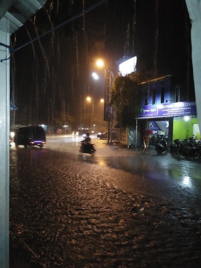 Warung Nasi Gepuk Soreang Ibu Nia Pintu Tol Cingcin