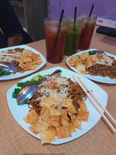 Mie jebew kedai jebew