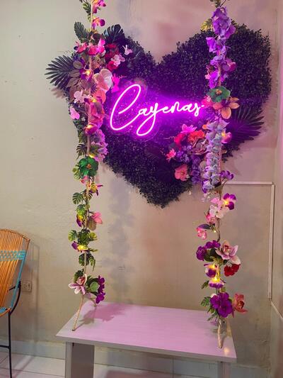 Cayenas Café & Restobar