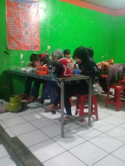 Mie Ayam Dan Baso Boboho
