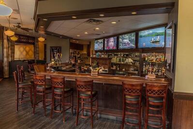 Seven Tap-Tavern
