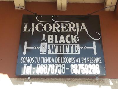 Licoreria BLACK & WHITE