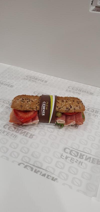 Mol Fresh Corner