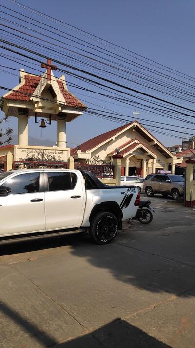 Plus1 Cafe & ShweSin Hotel